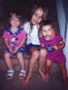 3girls.jpg (25915 bytes)